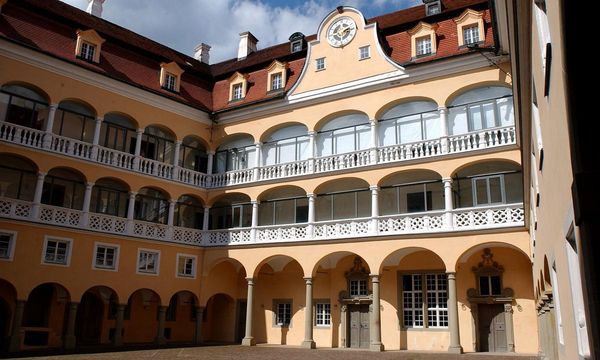 Arkadenhof von Schloss ob Ellwangen