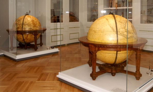 Globen im Klostermuseum Schussenried
